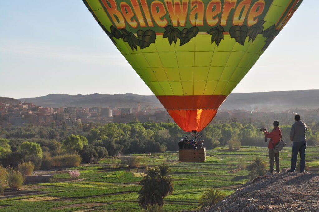 Passengers flying over Tinghir