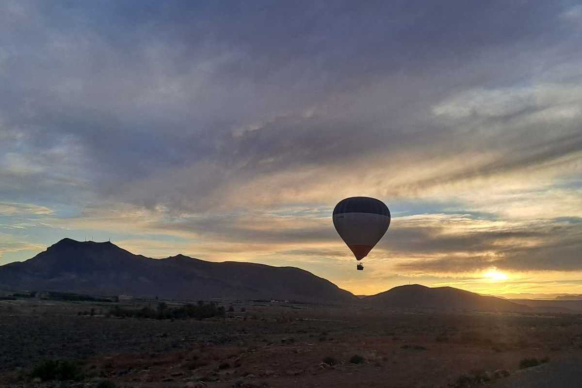 Montgolfière au-dessus de la vallée du Dadès